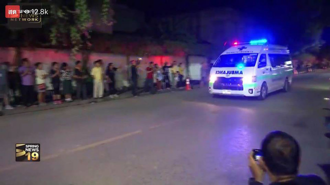 [NÓNG] Giải cứu thành công đội bóng, 4 người nhái cuối cùng đã ra khỏi hang, Thái Lan bắt đầu ăn mừng