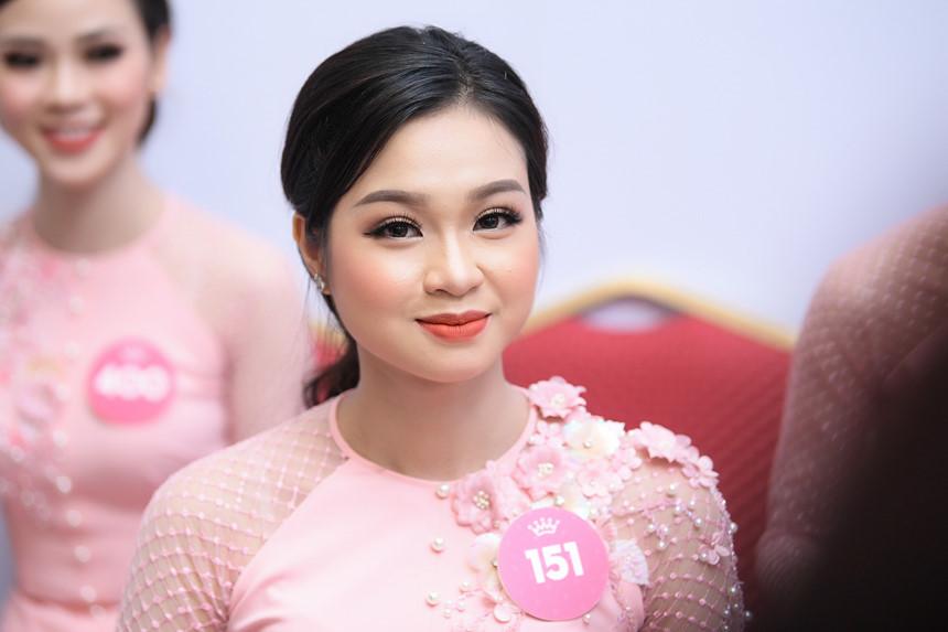Hoa hậu Việt Nam 2018: Sốc trước trình độ tiếng Anh chuyên nghiệp của 3 thí sinh đến từ ĐH Ngoại Thương Hoa hậu Việt Nam 2018: Sốc trước trình độ tiếng Anh chuyên nghiệp của 3 thí sinh đến từ ĐH Ngoại Thương