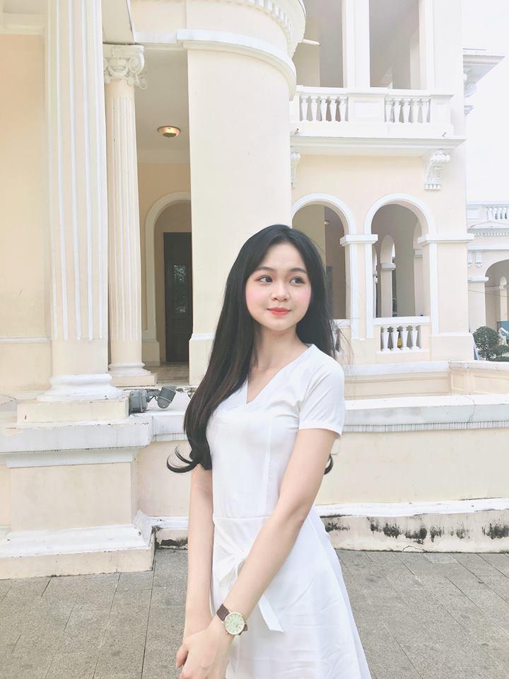 Hoa hậu Việt Nam 2018: Sốc trước trình độ tiếng Anh chuyên nghiệp của 3 thí sinh đến từ ĐH Ngoại Thương Hoa hậu Việt Nam 2018: Sốc trước trình độ tiếng Anh chuyên nghiệp của 3 thí sinh đến từ ĐH Ngoại Thương
