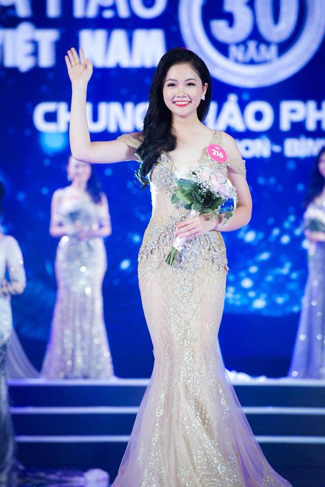 Hoa hậu Việt Nam 2018: Sốc trước trình độ tiếng Anh chuyên nghiệp của 3 thí sinh đến từ ĐH Ngoại Thương Hoa hậu Việt Nam 2018: Sốc trước trình độ tiếng Anh chuyên nghiệp của 3 thí sinh đến từ ĐH Ngoại Thương