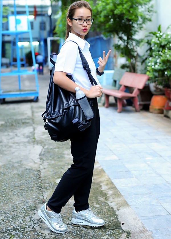 Khả Ngân: Từ hot girl đầy scandal đến nữ chính Hậu duệ mặt trời