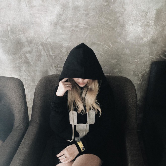 Cô bé 17 tuổi mặc set đồ 88 triệu: Ba mẹ đủ điều kiện cho tôi dùng đồ hạng sang