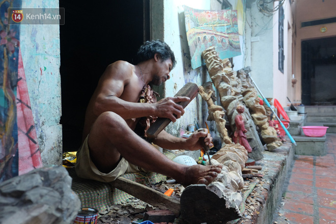 Gặp người họa sĩ cụt chân trong bộ ảnh gây sốt của nữ sinh trường SKĐA: Hóa điên sau 20 lần cất công tìm người vợ bỏ đi nhưng không thấy