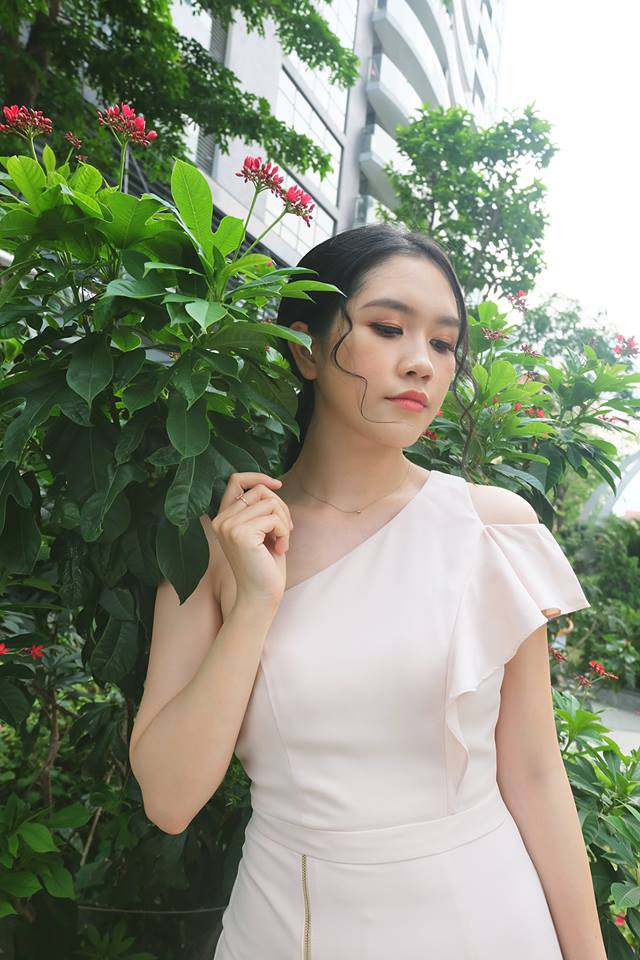 Vợ kém 13 tuổi của diễn viên bí ẩn nhưng quyền lực nhất Quỳnh búp bê