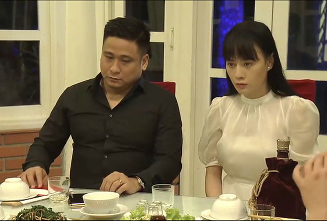 Vợ kém 13 tuổi của diễn viên bí ẩn nhưng quyền lực nhất Quỳnh búp bê