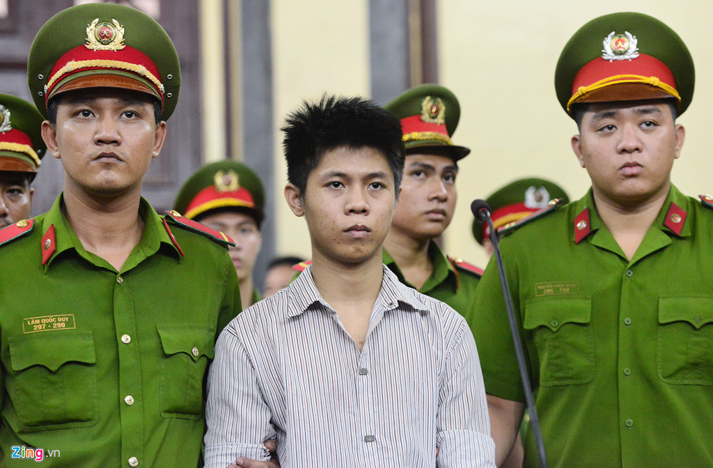 Rợn người với sự tàn nhẫn của sát nhân 18 tuổi