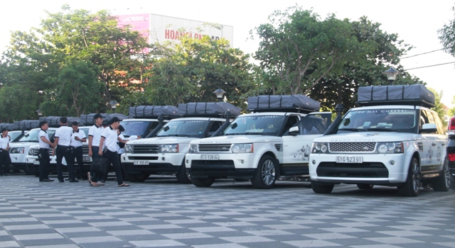 Choáng với dàn siêu xe hàng trăm tỷ đồng có mặt tại Hà Tĩnh