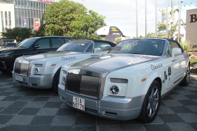 Choáng với dàn siêu xe hàng trăm tỷ đồng có mặt tại Hà Tĩnh