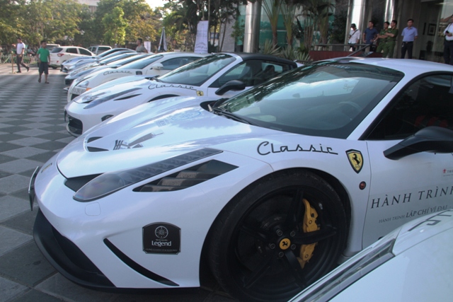 Choáng với dàn siêu xe hàng trăm tỷ đồng có mặt tại Hà Tĩnh