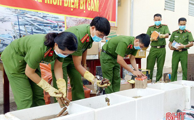 Tiêu hủy vật chứng làm 4 cán bộ bị bỏng: Công an Bình Dương phủ nhận dùng gạch đập pháo