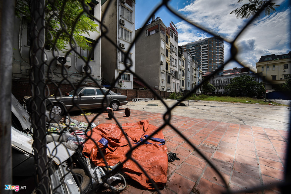 Toàn cảnh khu đất kim cương ven hồ Tây sắp bị thu hồi