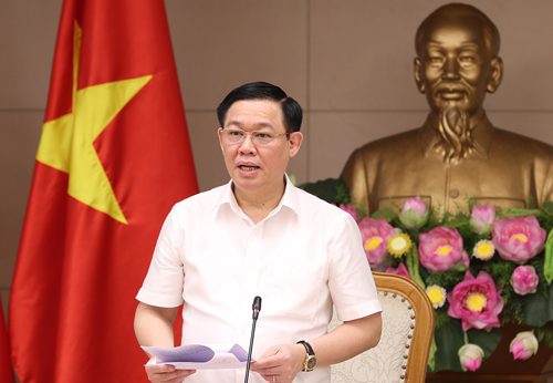 Phó thủ tướng: Tăng thuế, có thể ngừng trích Quỹ bình ổn để giữ giá xăng