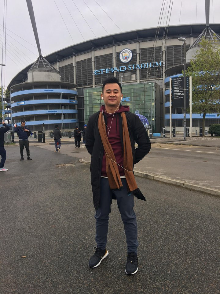 Giới trẻ mặc đồ trăm triệu đồng: Đừng dạy nhà giàu cách tiêu tiền