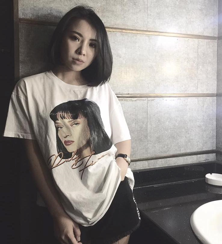 Hot girl cổ vũ World Cup được chú ý khi đóng Quỳnh búp bê