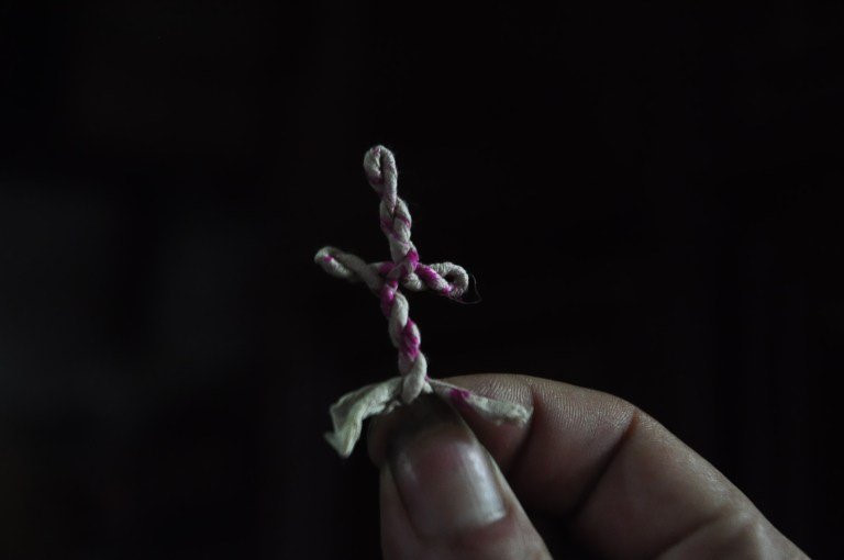 Lá bùa hình người và chuyện hãi hùng trong ngôi chùa nhốt vong