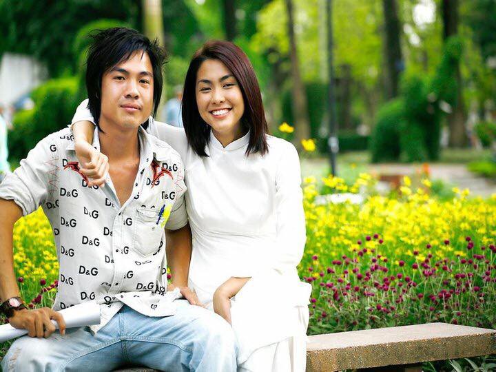 Khán giả rưng rưng với loạt ảnh hậu trường chưa từng công bố của Bỗng Dưng Muốn Khóc sau 10 năm