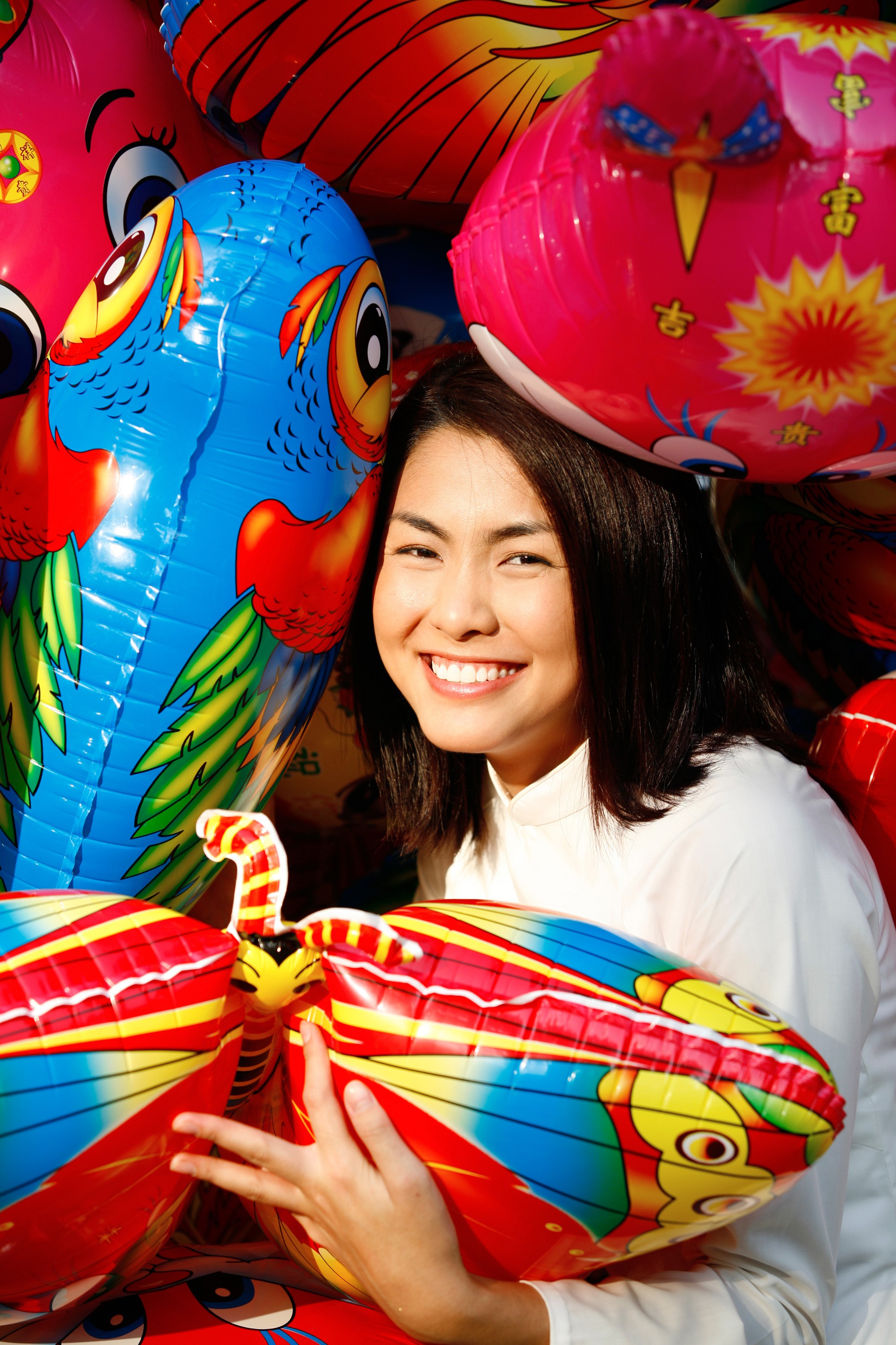 Khán giả rưng rưng với loạt ảnh hậu trường chưa từng công bố của Bỗng Dưng Muốn Khóc sau 10 năm