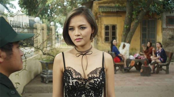 Dàn viễn viên Quỳnh Búp Bê choáng trước việc bộ phim bị ngừng phát sóng khi còn đang quay dở Dàn viễn viên Quỳnh Búp Bê choáng trước việc bộ phim bị ngừng phát sóng khi còn đang quay dở