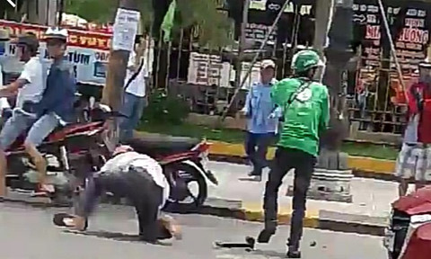 GrabBike và xe ôm truyền thống hỗn chiến, một người bị thương