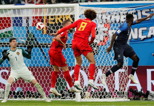 Umtiti: Chúng tôi chiến đấu như 11 chú chó điên trên sân