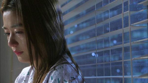 Vừa ra viện sau cấp cứu, bạn trai mang hóa đơn đến đòi tiền, tính từ bát cháo 30 ngàn...