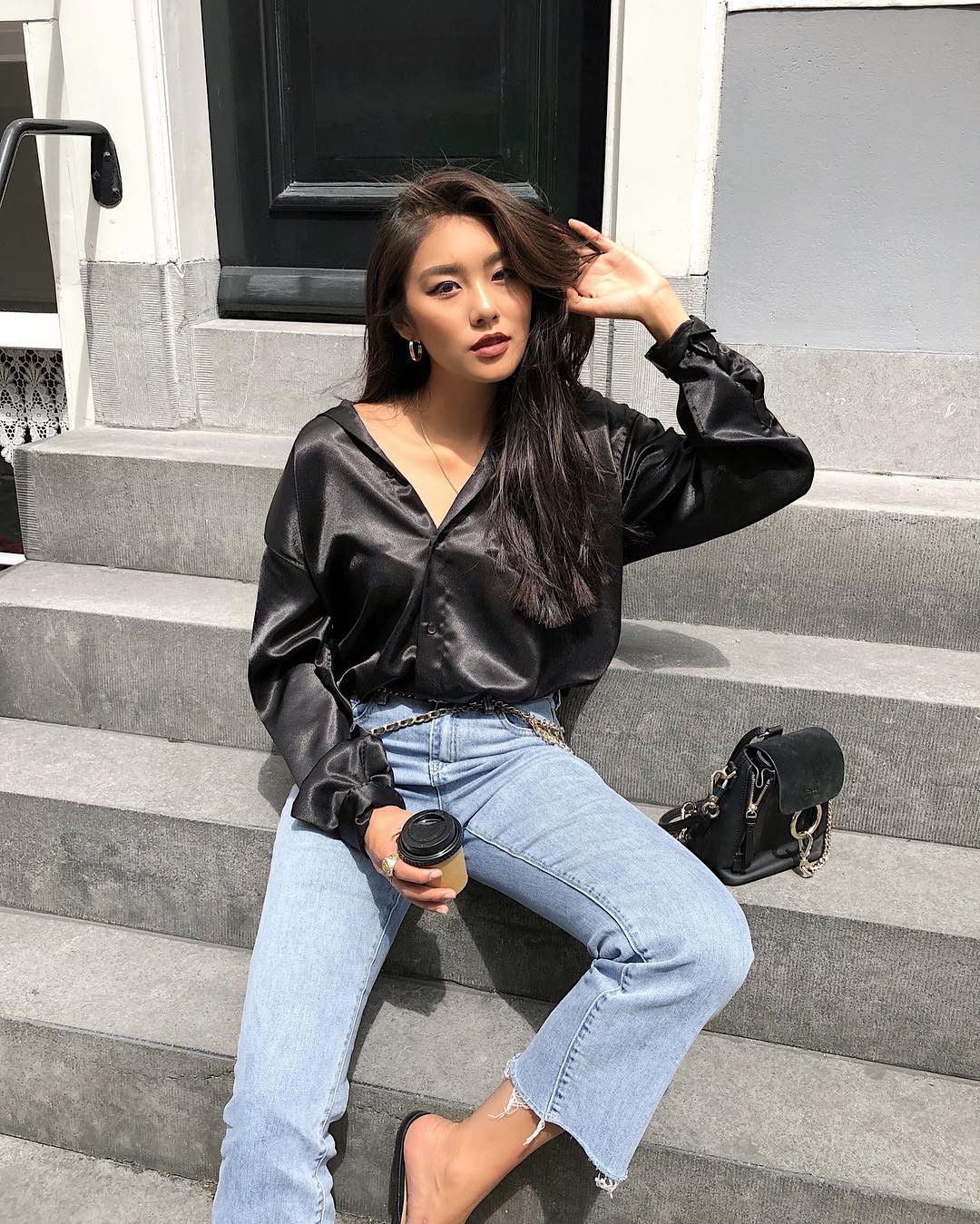 Gương mặt mới nổi của hội con nhà giàu Việt: Giản dị vẫn sexy, sinh ra không ngậm thìa vàng mà trưởng thành trong xa xỉ