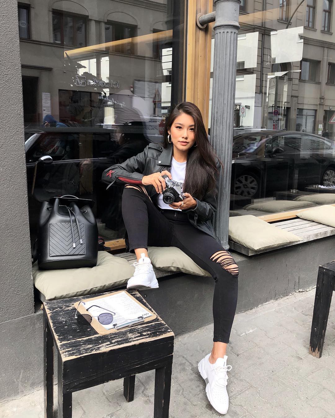 Gương mặt mới nổi của hội con nhà giàu Việt: Giản dị vẫn sexy, sinh ra không ngậm thìa vàng mà trưởng thành trong xa xỉ Gương mặt mới nổi của hội con nhà giàu Việt: Giản dị vẫn sexy, sinh ra không ngậm thìa vàng mà trưởng thành trong xa xỉ