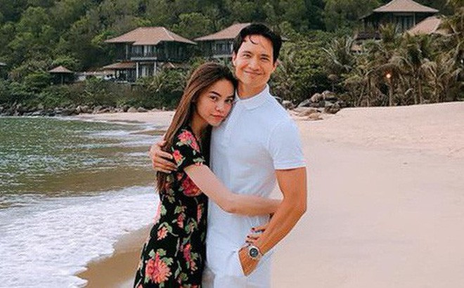 Tròn 1 năm ngày yêu Kim Lý, Hồ Ngọc Hà đăng ảnh bình yên bên con trai và tuyên bố chỉ cần thế thôi