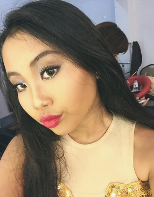 Tuổi 15, Phương Mỹ Chi trang điểm đậm khó nhận ra, fan tranh cãi