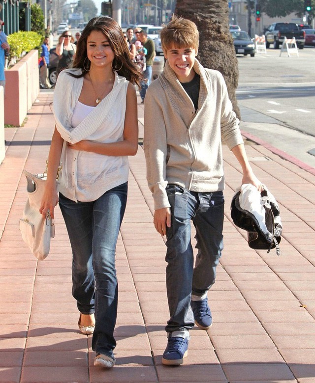 Đừng khóc cho 8 năm của Selena Gomez: Cuối cùng cũng có thể nói một câu, thanh xuân ấy bên nhau tôi chưa hề hối tiếc