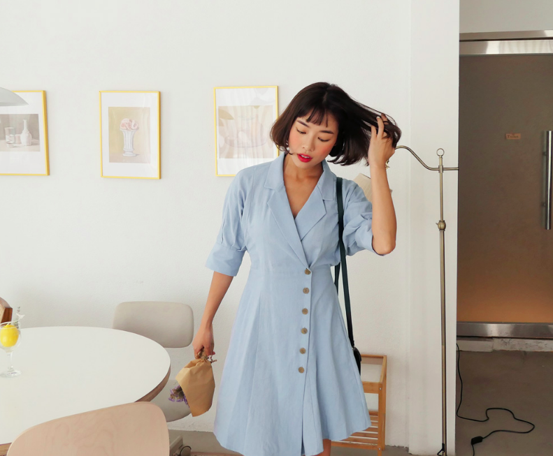 Sau cơn sốt váy trắng Zara, loạt váy liền cài khuy trước với đủ kiểu dáng đang đốn tim các nàng