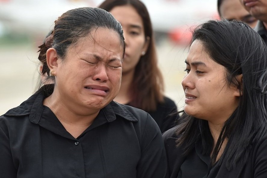 Vợ người thợ lặn thiệt mạng khi giải cứu đội bóng Thái Lan: Mỗi ngày chúng tôi đều nói yêu nhau rất nhiều Vợ người thợ lặn thiệt mạng khi giải cứu đội bóng Thái Lan: Mỗi ngày chúng tôi đều nói yêu nhau rất nhiều