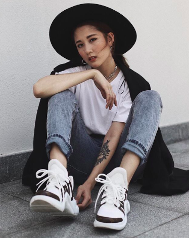 Hotgirl Việt chi tiền thế nào cho hàng hiệu? Hotgirl Việt chi tiền thế nào cho hàng hiệu?
