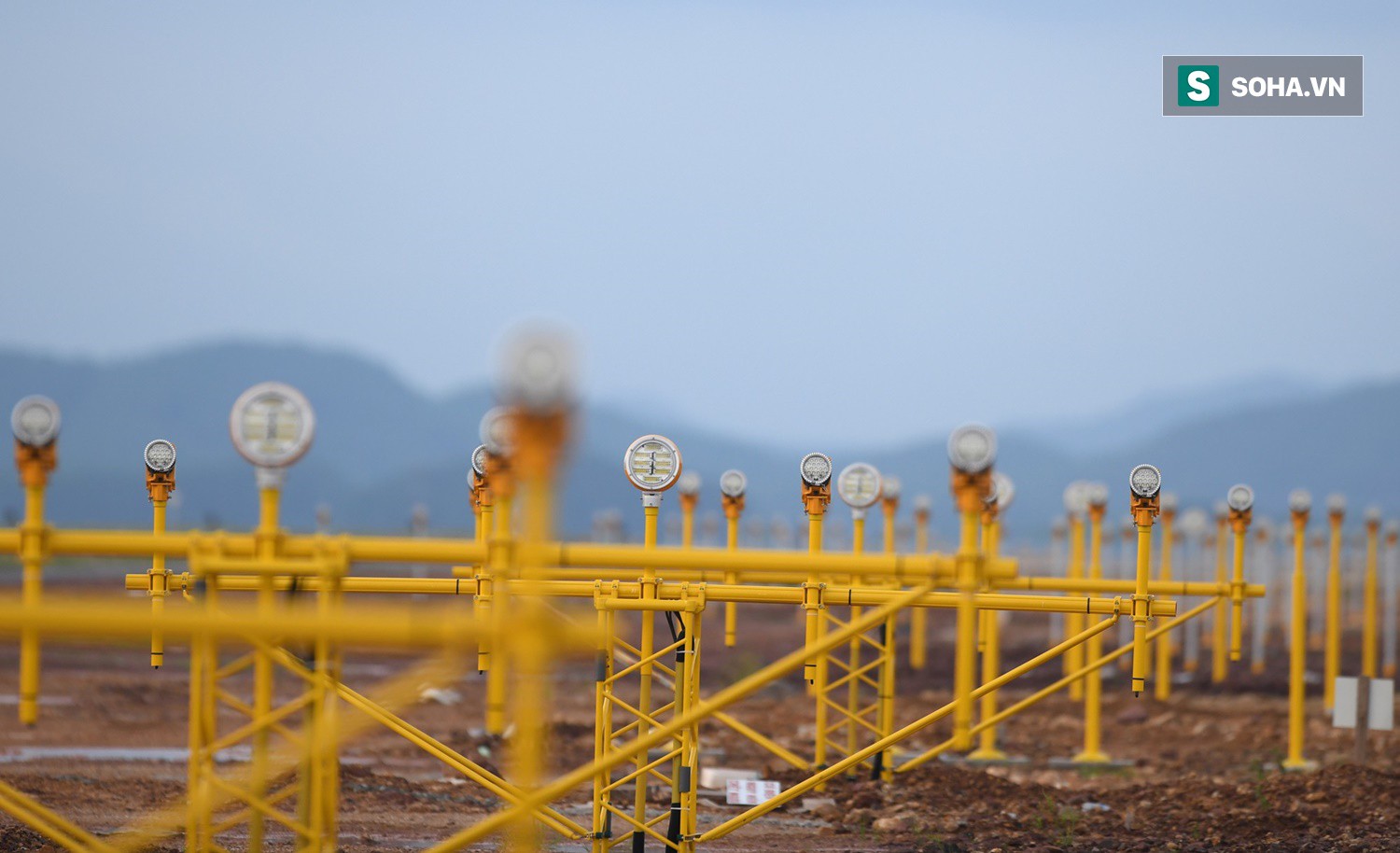10h sáng nay, chiếc máy bay đầu tiên hạ cánh xuống sân bay Vân Đồn