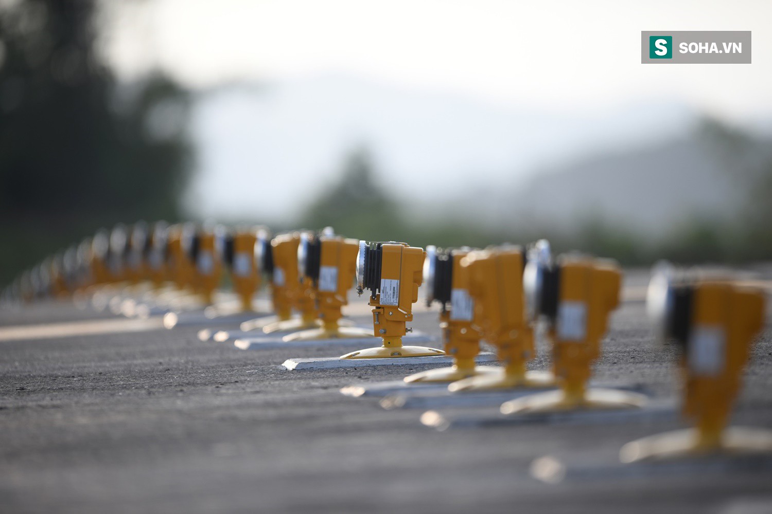 10h sáng nay, chiếc máy bay đầu tiên hạ cánh xuống sân bay Vân Đồn