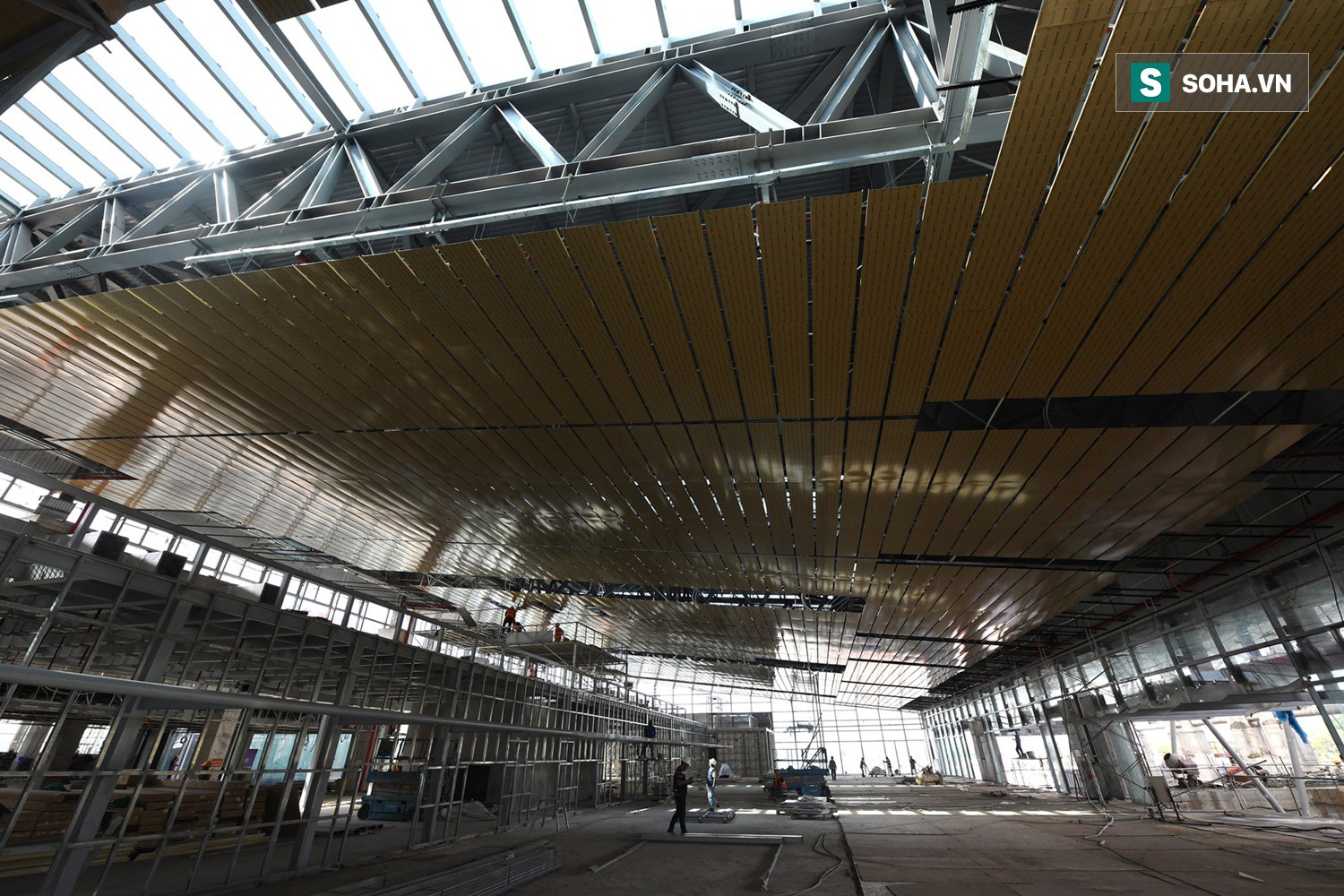 10h sáng nay, chiếc máy bay đầu tiên hạ cánh xuống sân bay Vân Đồn