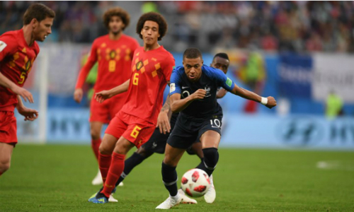 Pháp chơi ít hơn Croatia một trận đấu trước chung kết