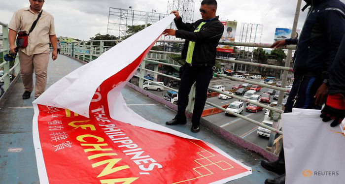 Dân Philippines giận đùng đùng vì các băng rôn Philippines là tỉnh của Trung Quốc Dân Philippines giận đùng đùng vì các băng rôn Philippines là tỉnh của Trung Quốc
