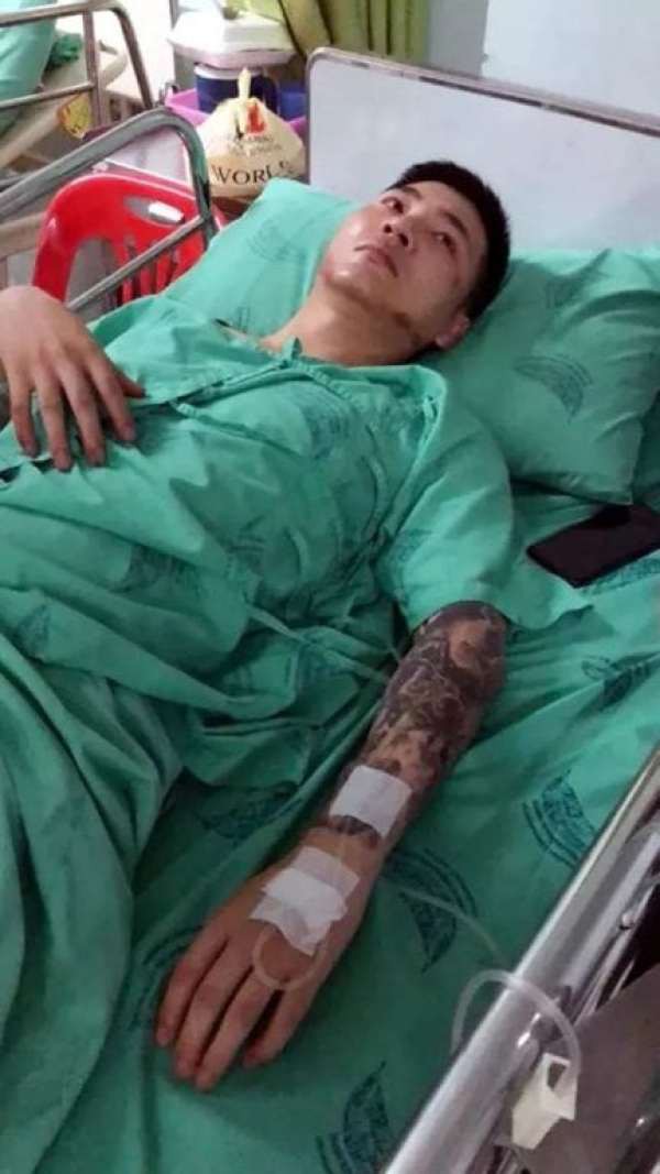 Nhường phao cứu 4 người trong vụ chìm tàu tại Thái, thanh niên dũng cảm được dân mạng so sánh với nhân vật chính trong Titanic Nhường phao cứu 4 người trong vụ chìm tàu tại Thái, thanh niên dũng cảm được dân mạng so sánh với nhân vật chính trong Titanic