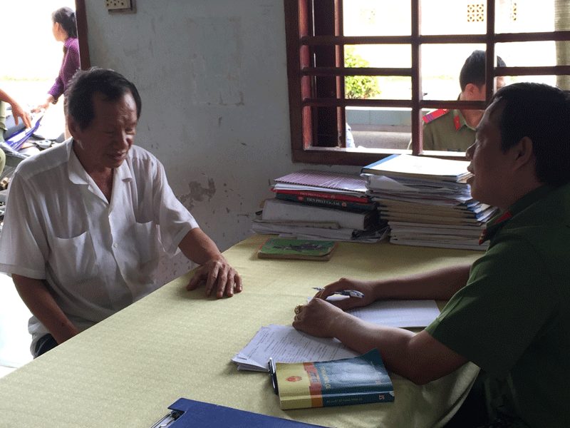 Bắt ông hàng xóm 59 tuổi hiếp dâm bé gái 12 tuổi