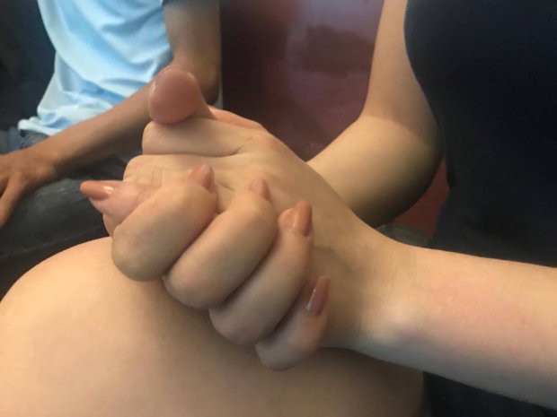 Người mẹ uất nghẹn tố cáo ông nội dâm ô con gái 9 tuổi: Đó là điều quá sức chịu đựng của tôi