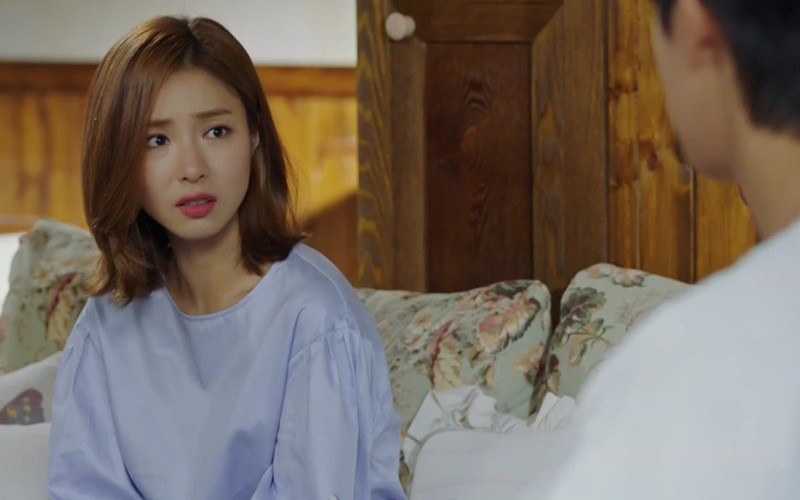 Phát hiện anh ruột rủ chồng đi tay vịn, vợ trẻ đang mang bầu bế tắc nhờ cộng đồng mạng cho lời khuyên