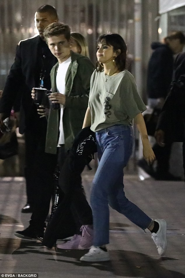 Tiết lộ danh tính chàng bạn trai tin đồn trông giống Brooklyn Beckham của Selena Gomez