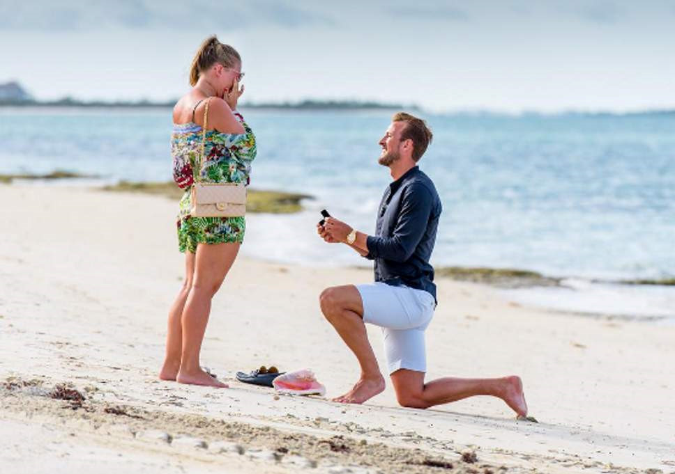 Tình yêu của Harry Kane: Cô gái bên bạn năm 11 tuổi nay đã là vợ Tình yêu của Harry Kane: Cô gái bên bạn năm 11 tuổi nay đã là vợ