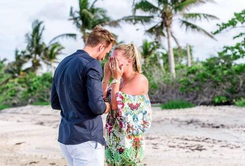 Tình yêu của Harry Kane: Cô gái bên bạn năm 11 tuổi nay đã là vợ Tình yêu của Harry Kane: Cô gái bên bạn năm 11 tuổi nay đã là vợ
