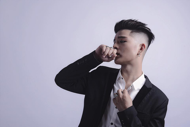 Bị chê trang điểm quá đậm, Quang Anh (The Voice Kids) khẳng định bản thân là đàn ông đích thực