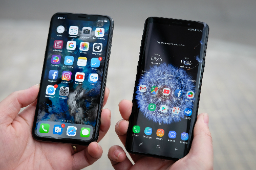 Smartphone cao cấp giảm giá hàng triệu đồng Smartphone cao cấp giảm giá hàng triệu đồng