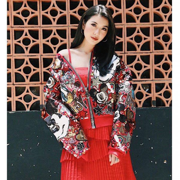 Mỹ nhân Việt lăng xê váy hai dây nửa đầu năm 2018