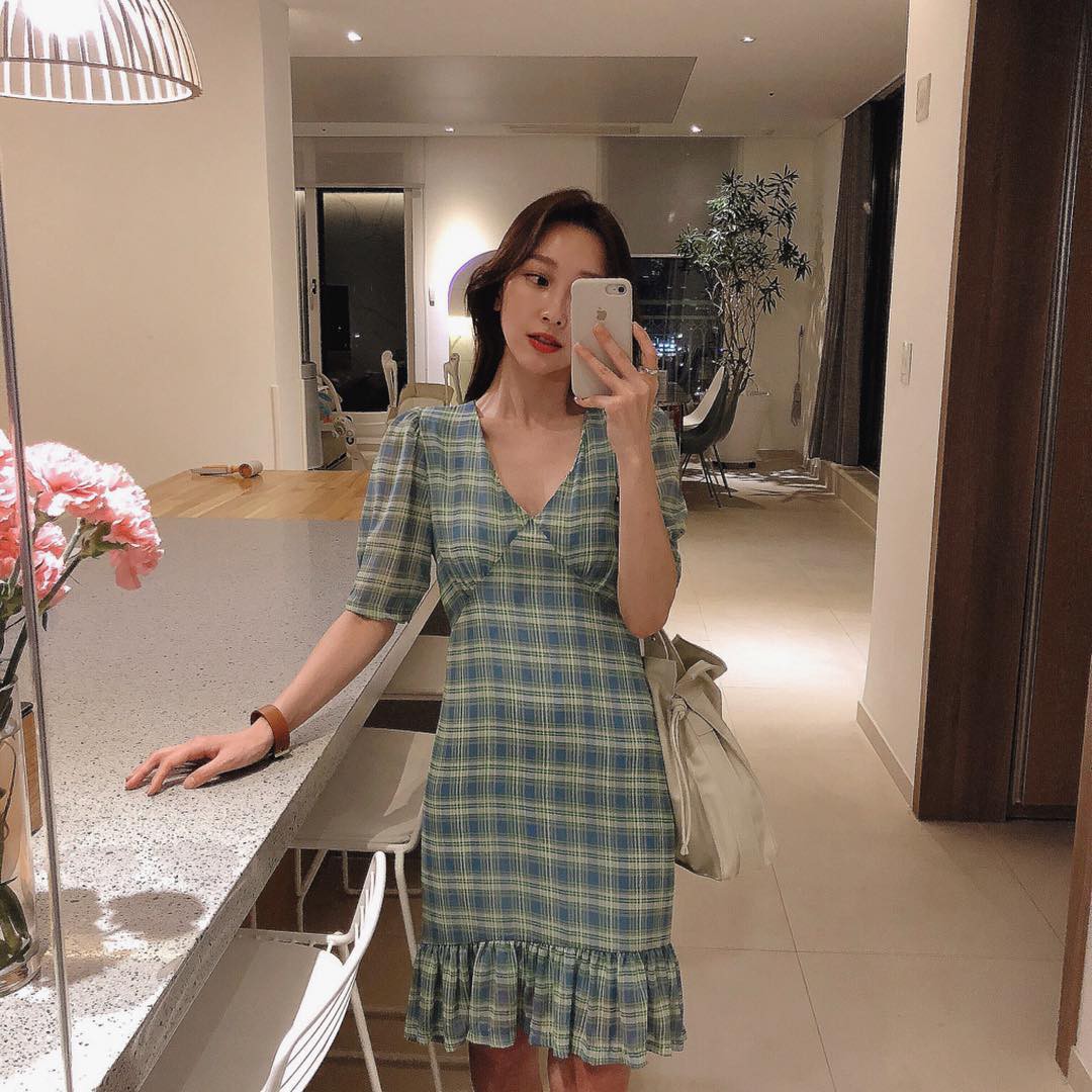 Hè này, có quá nhiều kiểu váy xinh ngây ngất mà bạn sẽ muốn diện bằng hết thì thôi! Hè này, có quá nhiều kiểu váy xinh ngây ngất mà bạn sẽ muốn diện bằng hết thì thôi!