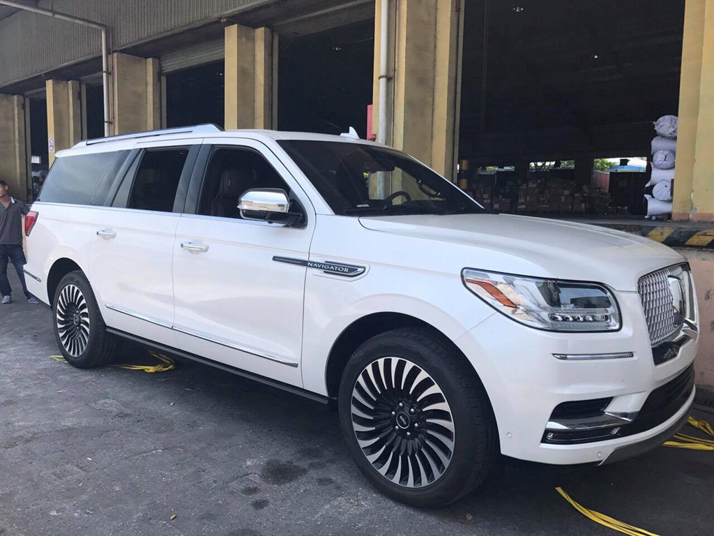 5 mẫu SUV 7 chỗ nhập khẩu ít người biết đến tại Việt Nam 5 mẫu SUV 7 chỗ nhập khẩu ít người biết đến tại Việt Nam